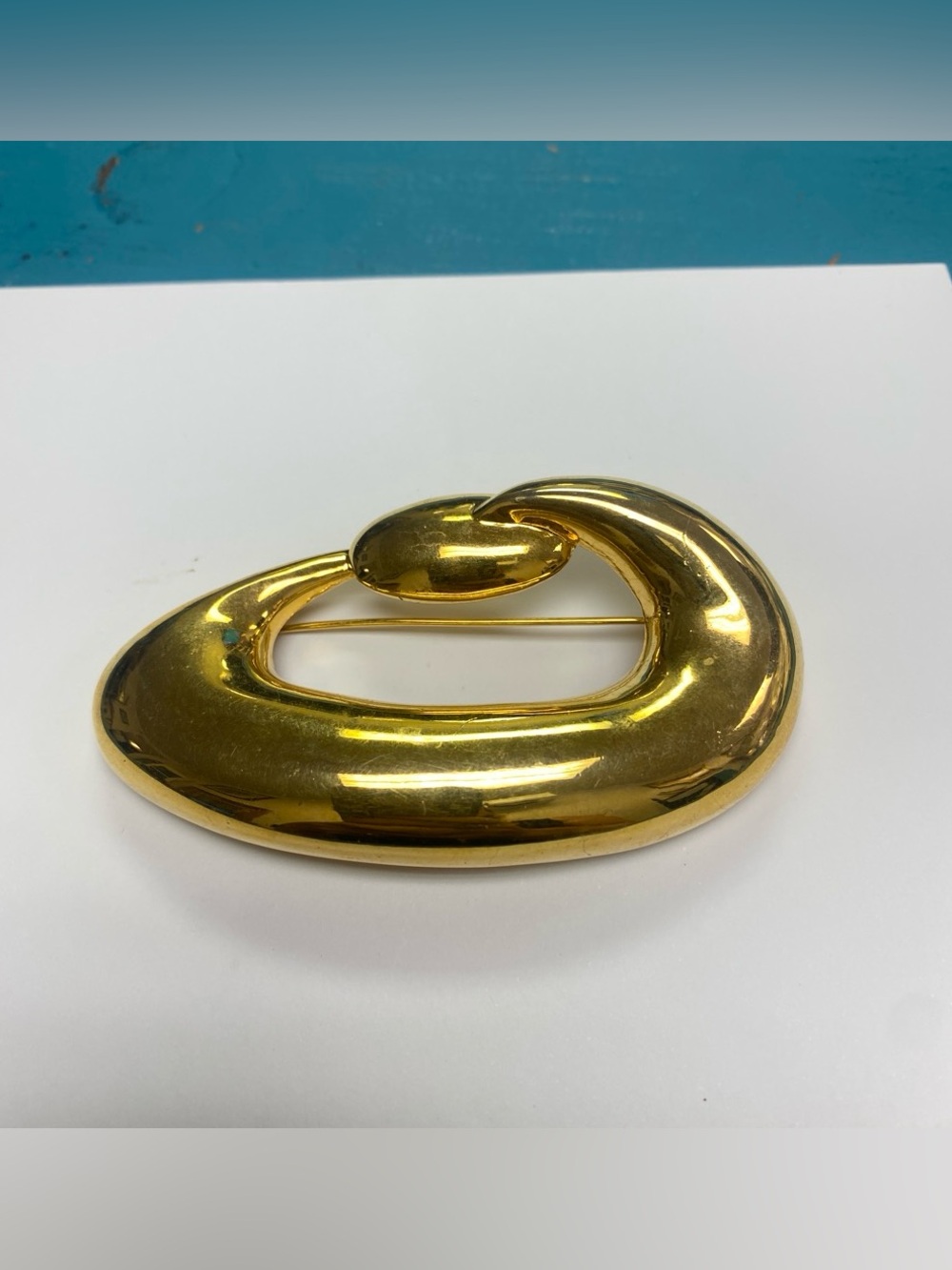 Liz Claiborne Gold tone Sculptural Oval Brooch
